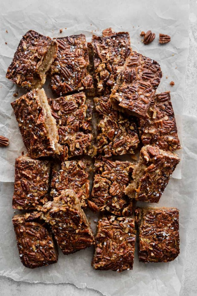 Maple Pecan Pie Shortbread Bars