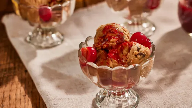 Edible Peanut Butter Cookie Dough edible-peanut-butter-cookie-dough-640x360