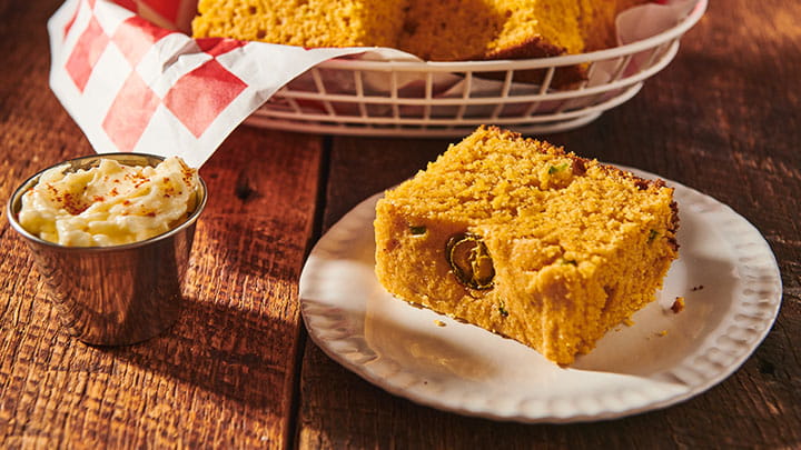nashville corn bread with jalapeno peppers