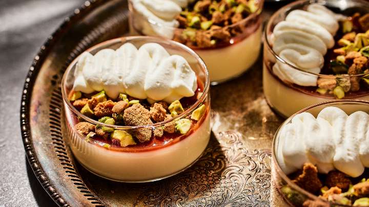 passion_fruit_posset_with_guava_jelly