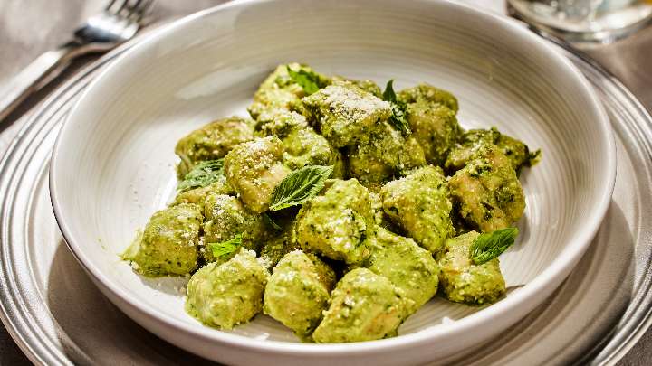 Gnocchi de pommes de terre au pesto acidulé