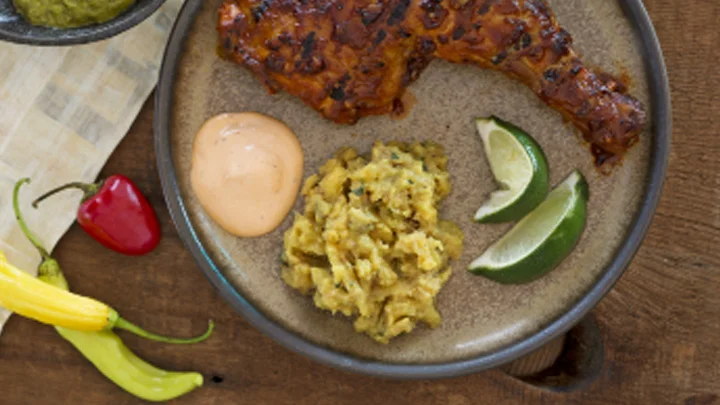 Poulet_a_la-peruvienne_sauces_pimentees_au_citron_vert