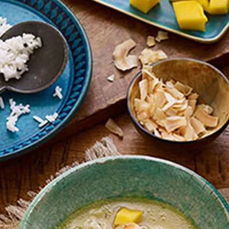 caribbean_hot_pot_broth_with_papaya_pica_sauce