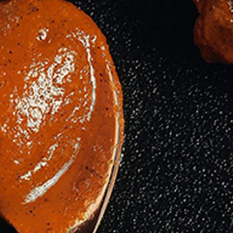 FF21_Plants-Pushing-Boundaries_Brined-Carrot-Hot-Dog-with-charred-tomato-ketchup-10_800x800