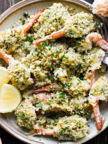 Close up of shrimp on a plate.